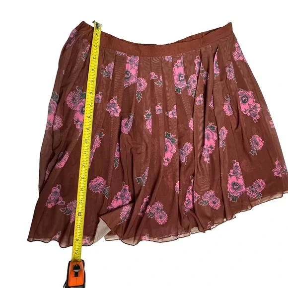 FINAL NWOT FP Florence Mesh Floral Crop Top/Mini Skirt Set m Cocoa combo - Picture 12 of 14